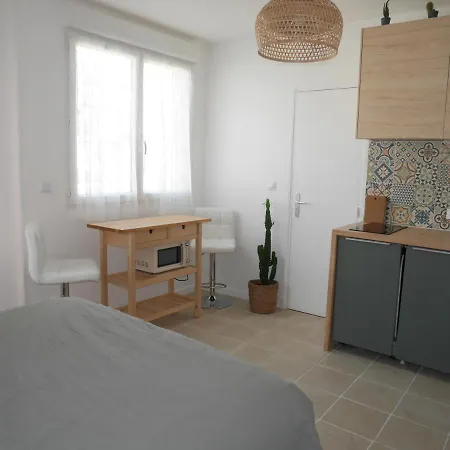 La Maison Aux Bambous Gæstehus Montreuil (Seine-Saint-Denis)